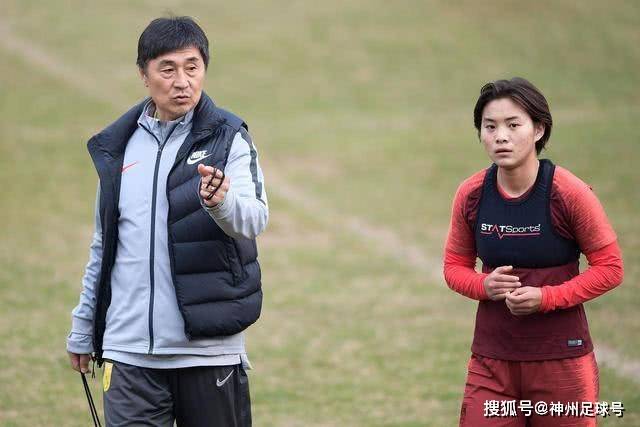 马穆连连发力，瞬间扭转场上局势